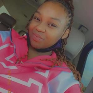 Meet your Posher, Kandi